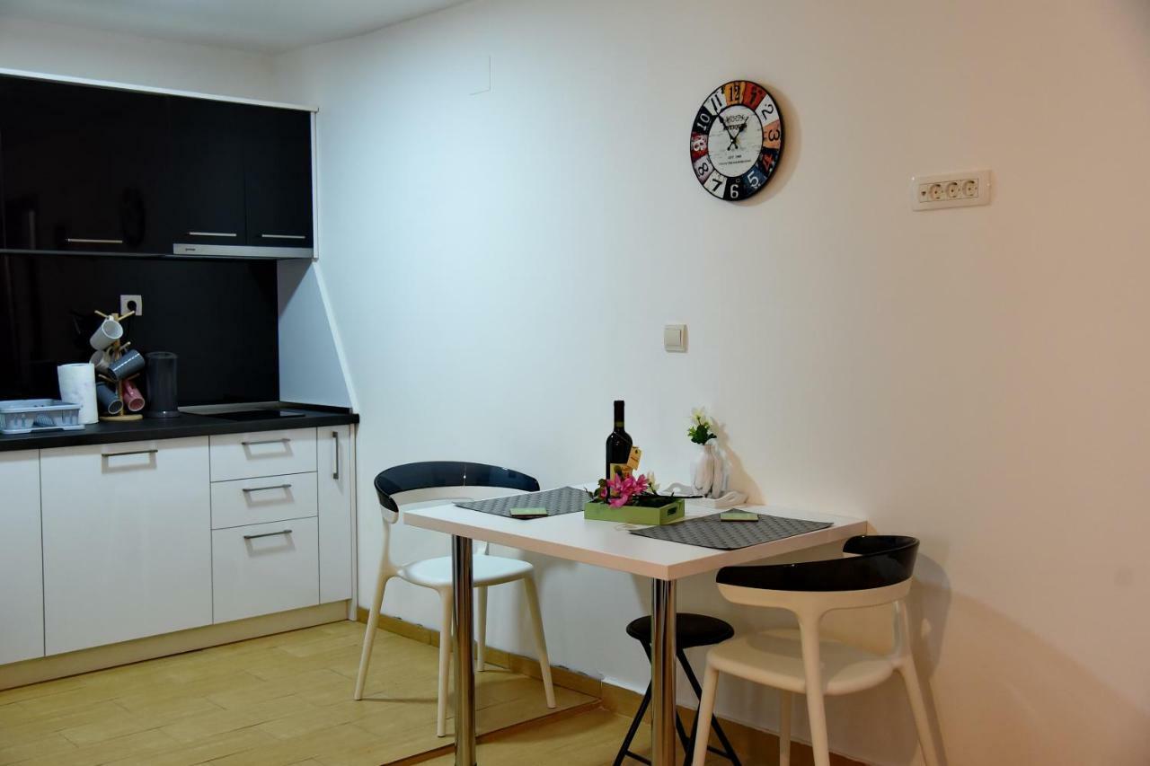Lana & Ena Apartments Cattaro Esterno foto